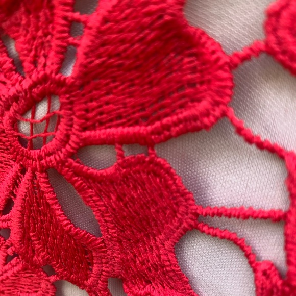 Red hot!  Beautiful cue outs adjustable shoulder straps- so sexy, elegant classy - Picture 3 of 7